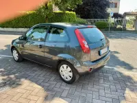 Usata Ford Fiesta Ghia 90 CV (66 kW) 2006 Utilitaria