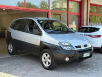 Usata Renault Scénic 102 CV (75 kW) 2001 Grigio Monovolume