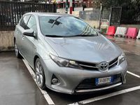 usata Toyota Auris Hybrid 