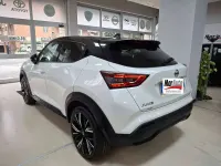 Usata Nissan Juke N-Connecta 117 CV (86 kW) 2021 Bianco tetto specchietti neri SUV