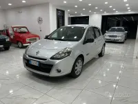 Usata Renault Clio 64 CV (47 kW) 2011 Grigio Utilitaria