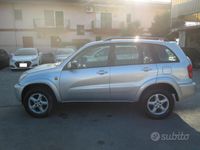 usata Toyota RAV4 RAV 42.0 Tdi D-4D cat 5 porte 02