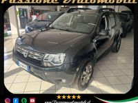 Usata Dacia Duster Lauréate 105 CV (77 kW) 2014 Grigio SUV