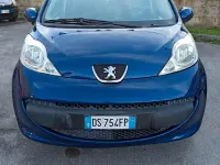 Usata Peugeot 107 68 CV (50 kW) 2008 Bluazzurro Utilitaria