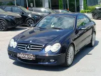 Usata Mercedes CLK220 Avantgarde 150 CV (110 kW) 2006 Blu Coupé