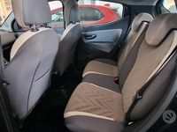 Usata Lancia Ypsilon Gold 85 CV (62 kW) 2015 Nero Utilitaria