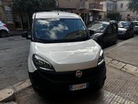 Usata Fiat Doblò 105 CV (77 kW) 2021 Bianco Monovolume