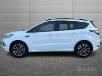 Usata Ford Kuga ST-Line 120 CV (88 kW) 2019 Bianco SUV