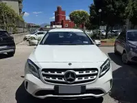 Usata Mercedes GLA180 122 CV (89 kW) 2019 Bianco SUV