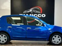 Usata Dacia Sandero Lauréate 75 CV (55 kW) 2009 Blu Berlina