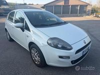 Usata Fiat Punto Lounge 77 CV (56 kW) 2015 Bianco Utilitaria