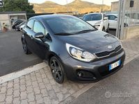 Usata Kia Rio EX 75 CV (55 kW) 2012 Grigio Berlina