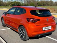 Usata Renault Clio V Equilibre 65 CV (47 kW) 2023 Arancione Utilitaria