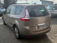 Usata Renault Scénic III 110 CV (80 kW) 2014 Marrone Monovolume