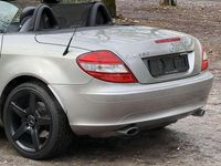 Usata Mercedes SLK350 272 CV (200 kW) 2005 Beige Cabrio