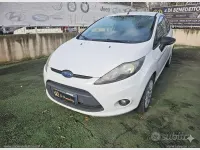 Usata Ford Fiesta 70 CV (51 kW) 2012 Furgone