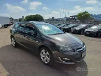 Usata Opel Astra 110 CV (80 kW) 2013 Grigio Station wagon