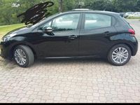 Usata Peugeot 208 82 CV (60 kW) 2017 Nero Utilitaria