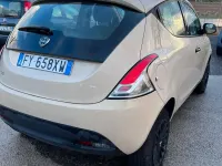 Usata Lancia Ypsilon 84 CV (61 kW) 2019 Beige Utilitaria