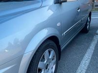 Usata Kia Carens Comfort 112 CV (82 kW) 2003 Grigio Monovolume