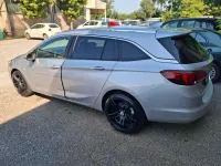 Usata Opel Astra Innovation 136 CV (100 kW) 2017 Argento Station wagon