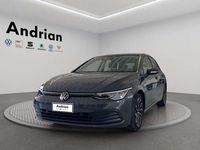 Usata VW Golf VIII Life 110 CV (80 kW) 2023 Grigio Utilitaria