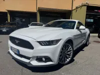 Usata Ford Mustang 317 CV (233 kW) 2016 Bianco Coupé
