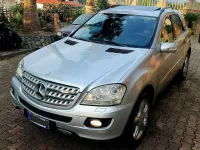 Usata Mercedes ML320 224 CV (164 kW) 2007 Grigio SUV
