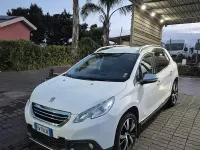 Usata Peugeot 2008 Allure 115 CV (84 kW) 2015 Bianco SUV