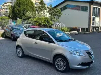 Usata Lancia Ypsilon 60 CV (44 kW) 2015 Grigio Utilitaria