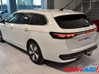 Usata VW Passat Elegance 150 CV (110 kW) 2025 Bianco Station wagon