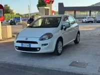 Usata Fiat Punto Lounge 77 CV (56 kW) 2015 Utilitaria
