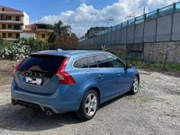 Usata Volvo V60 R-Design 115 CV (84 kW) 2014 Blu Station wagon
