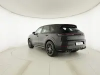 Usata Porsche Cayenne 2025 0e nero cromite metallizzato SUV