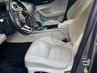 Usata Jaguar XE 180 CV (132 kW) 2019 Grigio Berlina