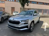 Usata Skoda Karoq Executive 116 CV (85 kW) 2024 Grigio metallizzato SUV