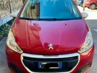 Usata Peugeot 208 68 CV (50 kW) 2018 Rosso Utilitaria