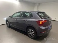 Begagnad VW Polo 90 HK (66 kW) 2022 Grå Halvkombi