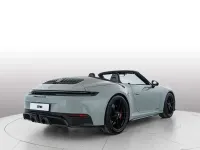 Usata Porsche 992 541 CV (397 kW) 2026 Shade green metallizzato/capot Cabrio