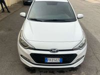 usata Hyundai i20 5p 1.2 Style 84cv unico proprietario