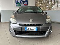 Usata Renault Clio II Dynamique 75 CV (55 kW) 2010 Grigio Berlina