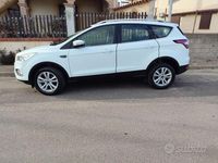 Usata Ford Kuga 120 CV (88 kW) 2017 Bianco SUV