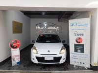 Usata Renault Clio II Dynamique 75 CV (55 kW) 2011 Bianco pastello Berlina