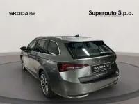 Usata Skoda Octavia Style 150 CV (110 kW) 2025 Grigio Station wagon