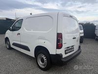 Usata Opel Combo 102 CV (75 kW) 2021 Bianco Monovolume
