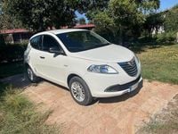 Usata Lancia Ypsilon 80 CV (58 kW) 2015 Bianco Utilitaria