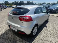 Usata Kia Rio EX 90 CV (66 kW) 2012 Grigio Berlina