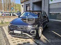 Usata VW T-Roc Life 110 CV (80 kW) 2022 Nero SUV