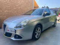 Usata Alfa Romeo Giulietta Distinctive 105 CV (77 kW) 2013 Argento Utilitaria