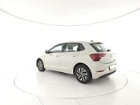Usata VW Polo Life 95 CV (69 kW) 2023 Beige Utilitaria